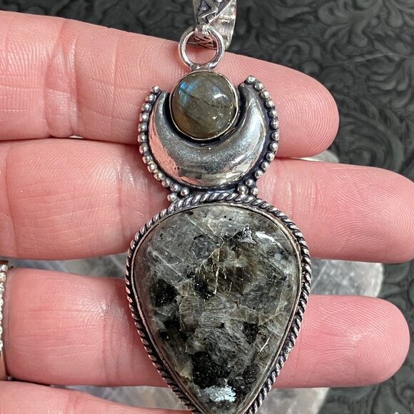 Larvikite Labradorite and Crescent Moon Witchy Fairycore Pendant - Picture 4 of 6